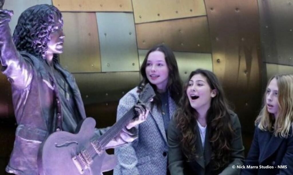 Estátua do Chris Cornell - Landmarks do Grunge em Seattle - Travel2Concert