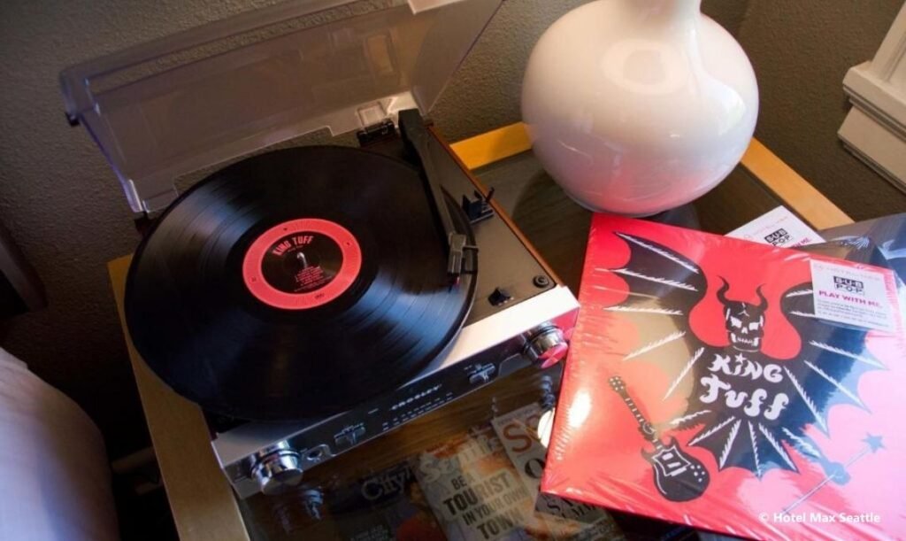 Hotel Max - Hotel temático Sub Pop em Seattle - Travel2Concert