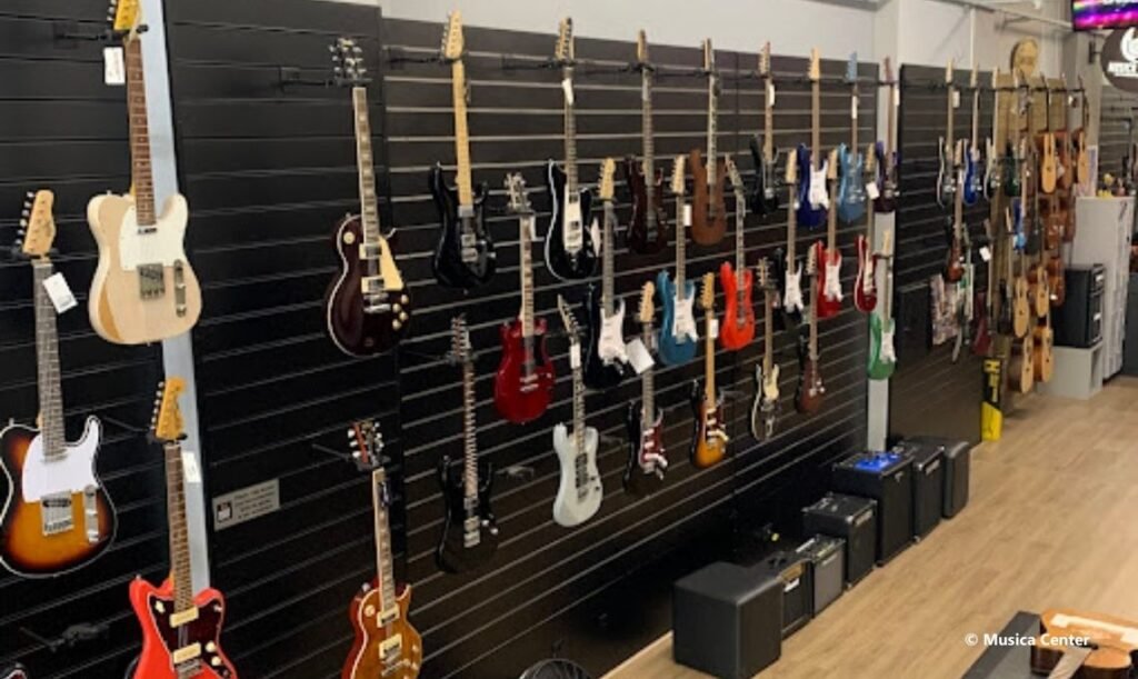 Musica Center - Loja de Instrumentos Musicais em Curitiba, Brasil - Travel 2 Concert