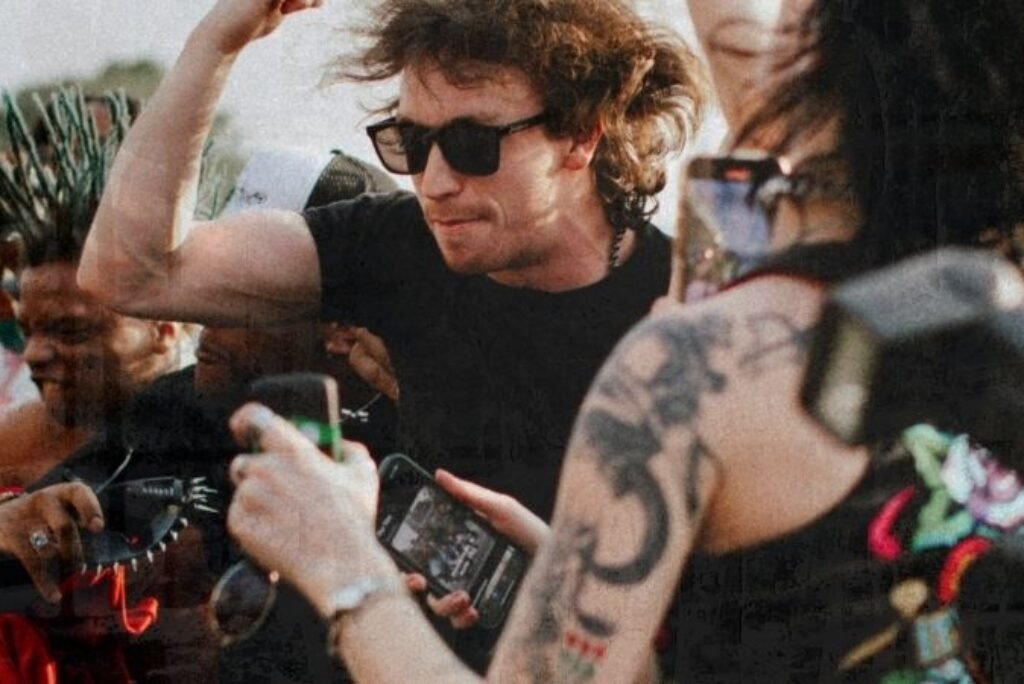 O que pode levar (e o que não pode levar) para um show de rock: guia completo