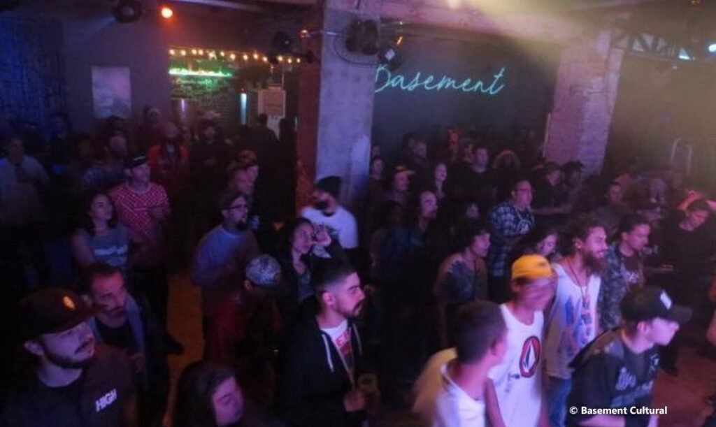 Basement Cultural - Bares de Rock em Curitiba, Brasil - Travel 2 Concert
