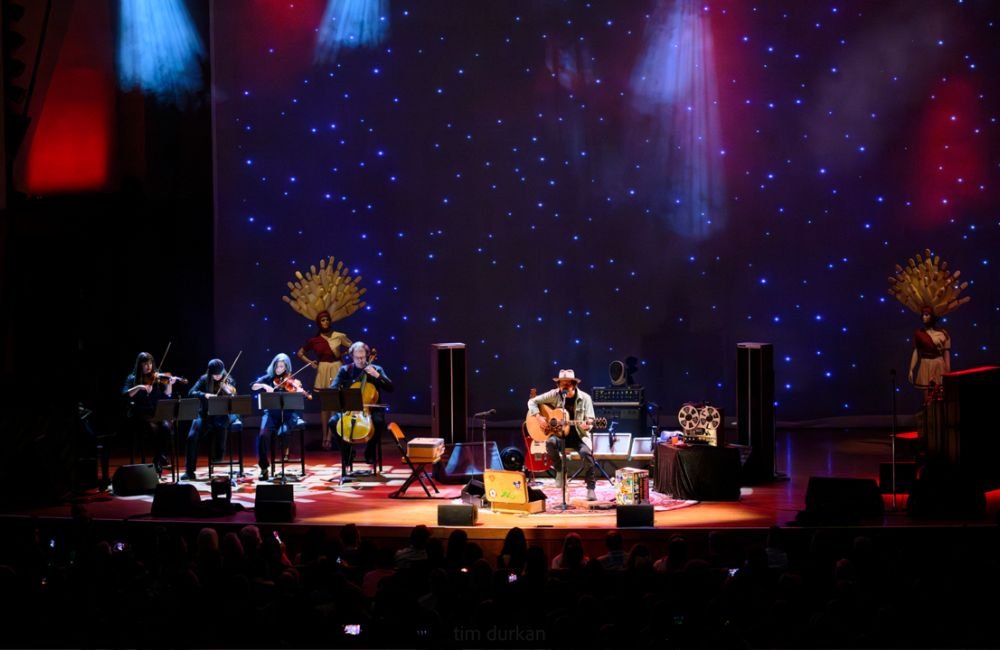 Documentário de Eddie Vedder, Matter of Time - Travel 2 Concert