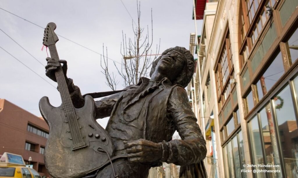 Estátua de Jimi Hendrix em Seattle, EUA - Travel 2 Concert