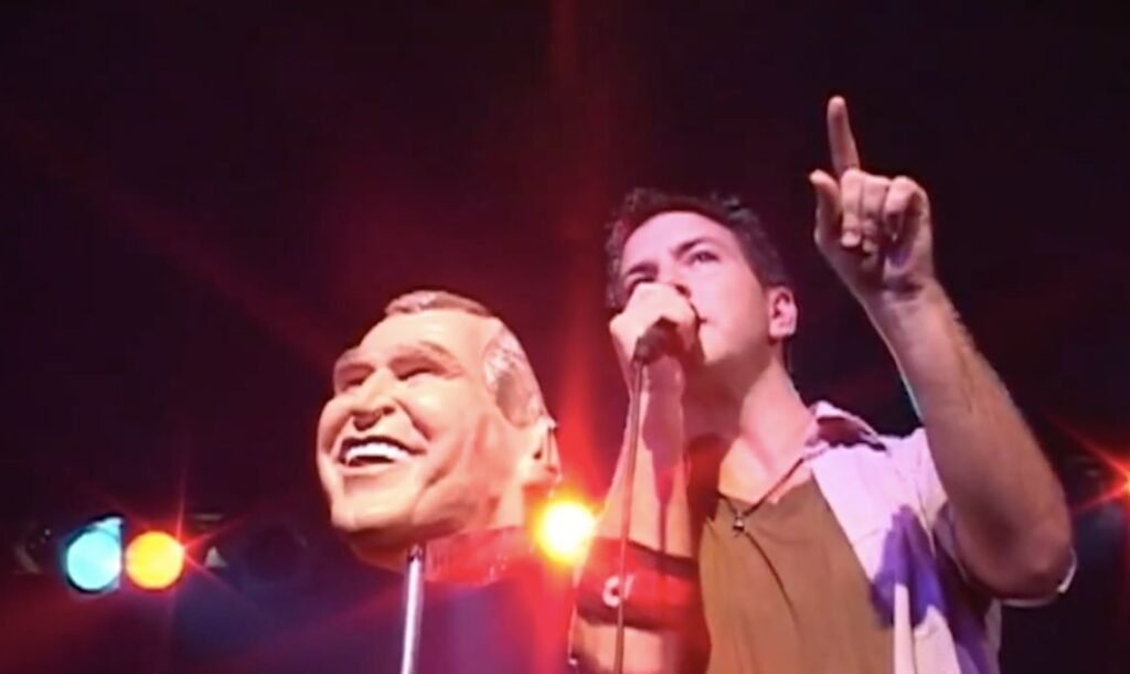 Pearl Jam ao vivo no Showbox, em Seattle, EUA - Travel 2 Concert