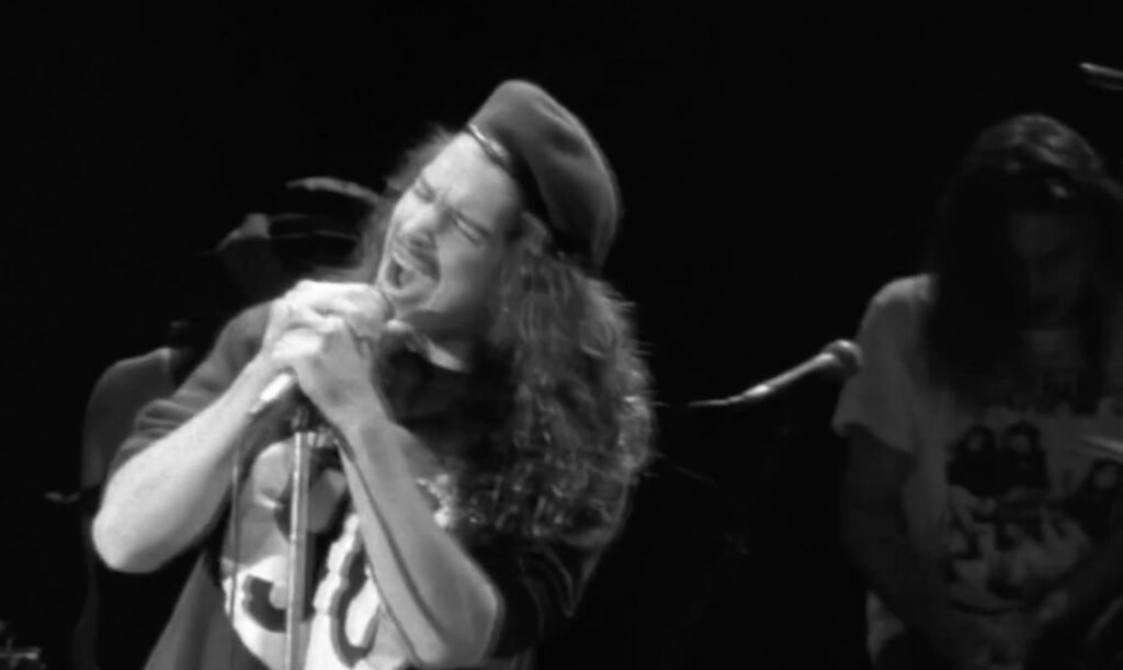 Temple of the Dog no The Moore Theatre, em Seattle, EUA - Travel 2 Concert