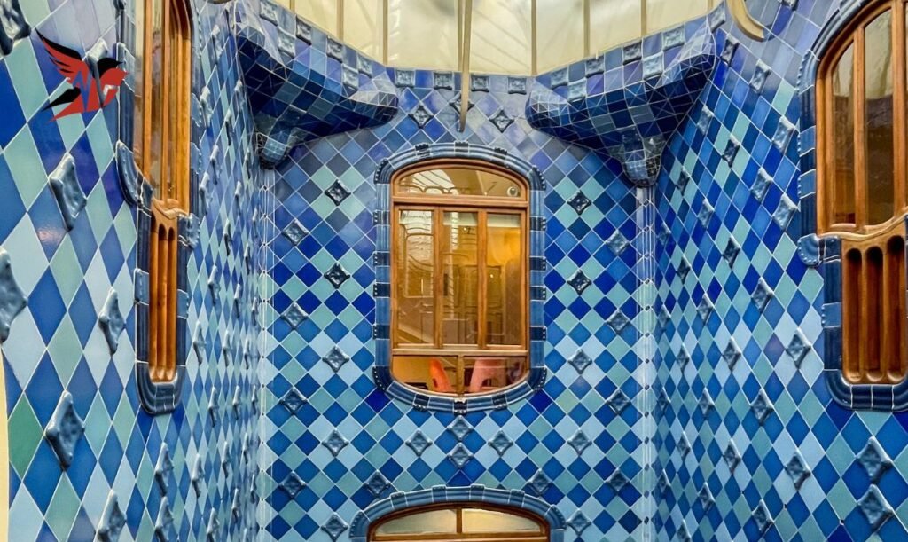 Eddie Vedder na Casa Batlló em Barcelona: capa do disco solo - Travel 2 Concert