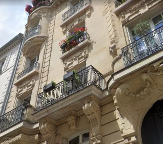 Apartamento onde Jim Morrison viveu (e morreu) em Paris