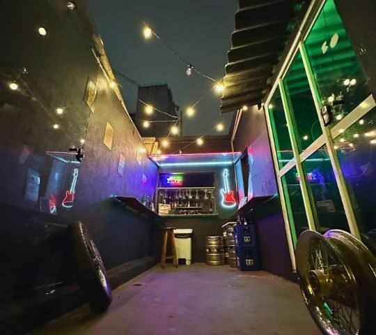 Brutal House Rock Brutal House Rock