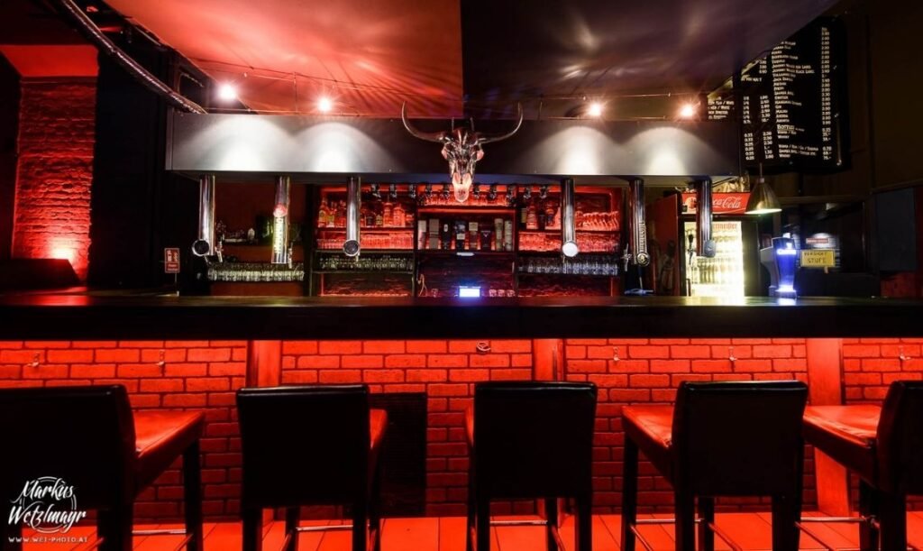 Battle Axe - Bar de rock em Viena, Austria - Travel 2 Concert