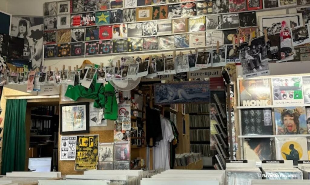 Rave Up Records - Loja de discos em Viena, Austria - Travel 2 Concert