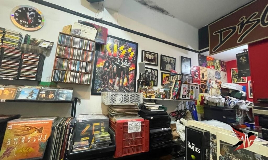 Disconcert - Lojas de discos em São Paulo, Brasil - Travel 2 Concert